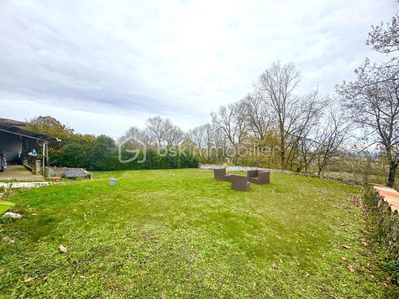 Maison ancienne - 202 m² - 9 pièces