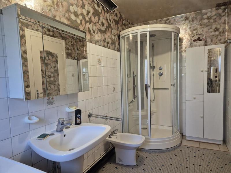 Maison - 213 m² - 10 pièces