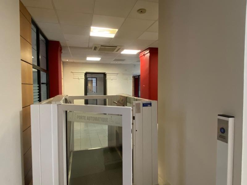 Bureau - 357 m² - 11 pièces