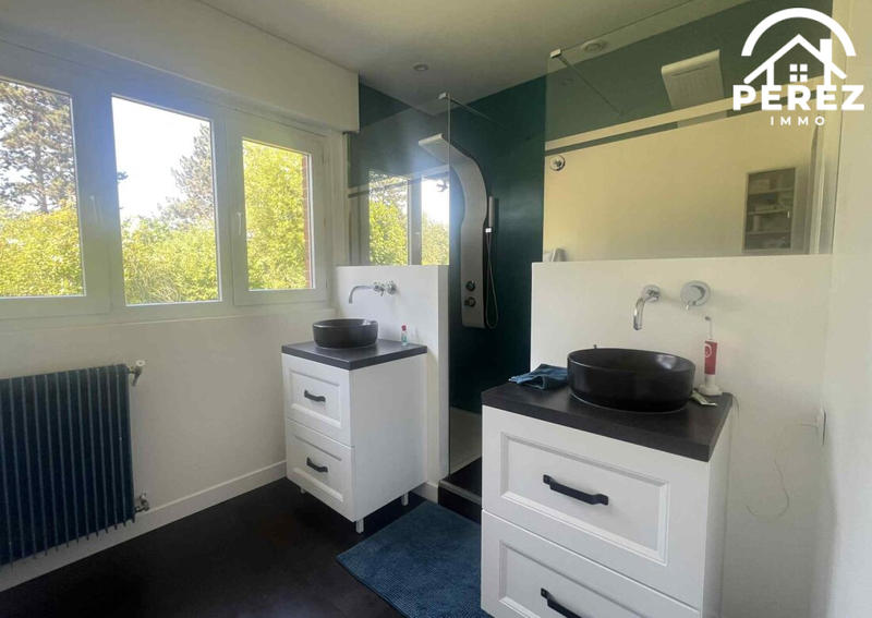 Villa - 225 m² - 7 pièces