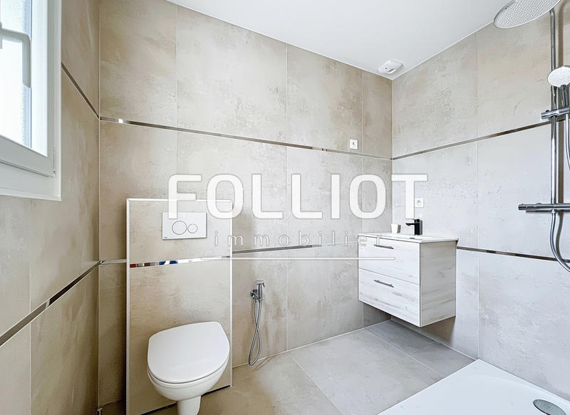 Maison - 90 m² - 5 pièces