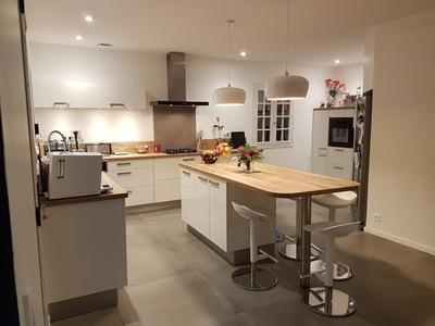 Maison - 254 m² - 8 pièces