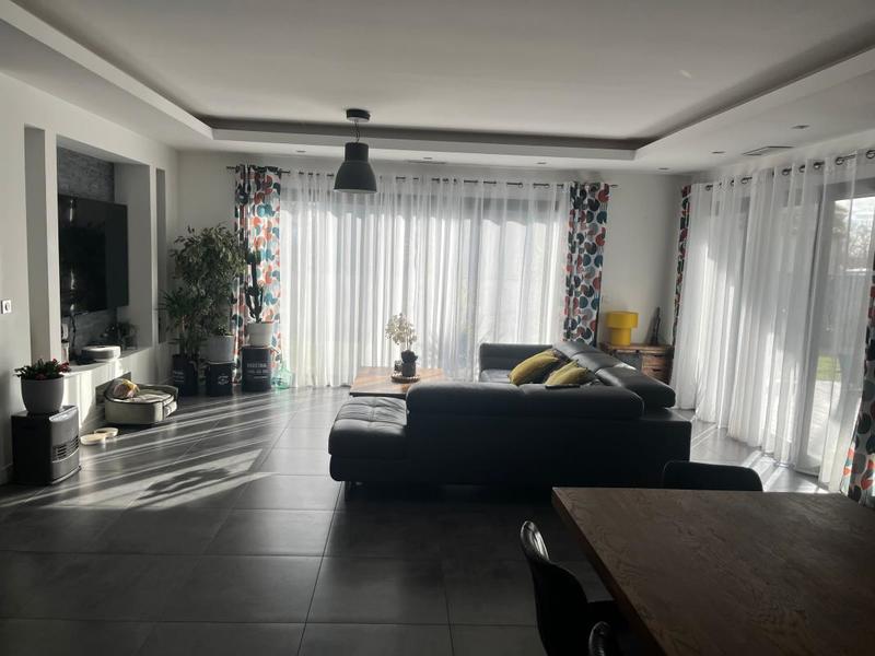 Maison - 145 m² - 4 pièces