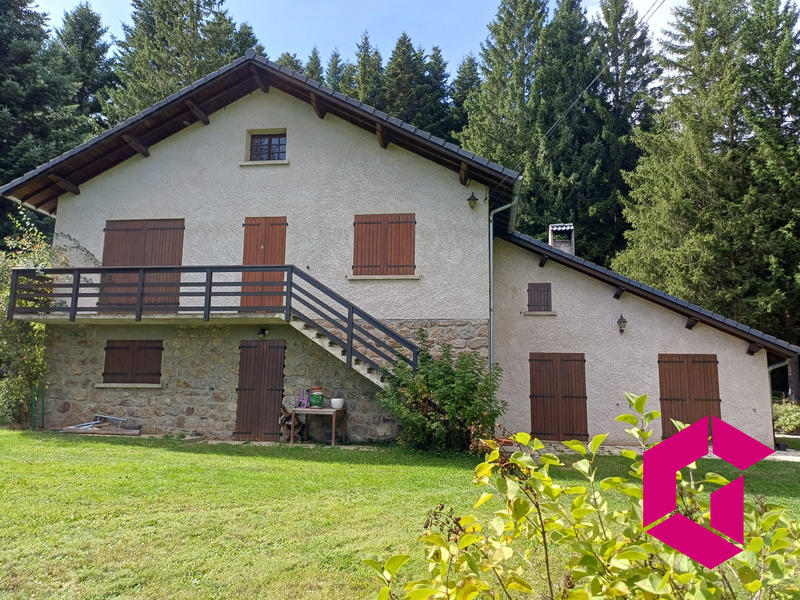 Maison - 200 m² - 11 pièces