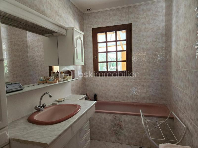 Maison traditionnelle - 140 m² - 6 pièces