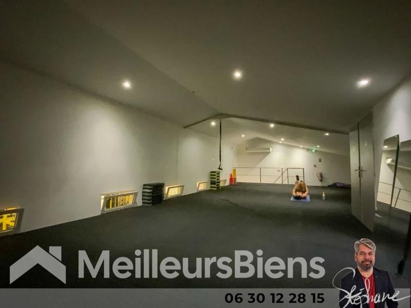 Local d'activité / Entrepôt - 450 m² - 8 pièces