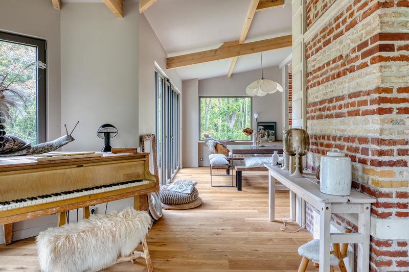 Maison - 313 m² - 13 pièces