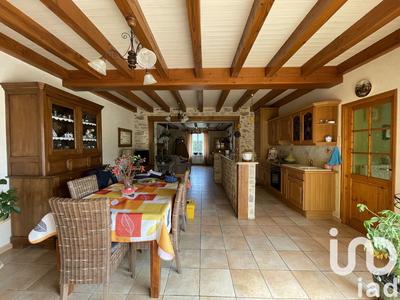 Maison - 180 m² - 7 pièces