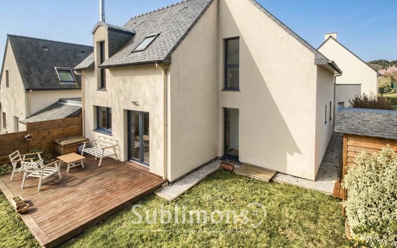 Maison contemporaine - 111 m² - 5 pièces