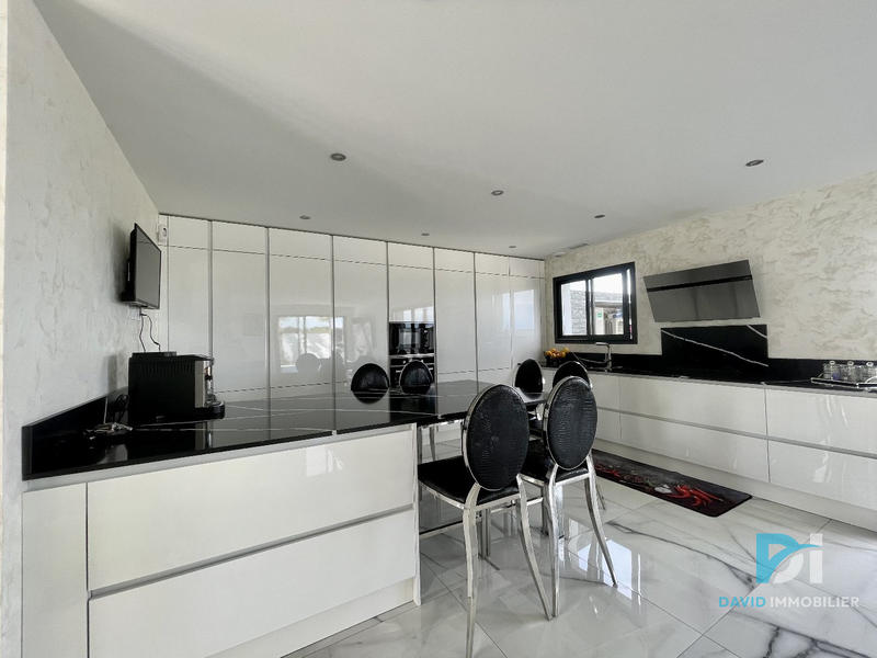 Maison - 115 m² - 4 pièces