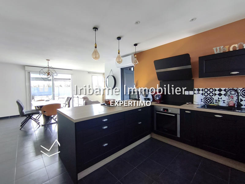 Maison - 93 m² - 5 pièces
