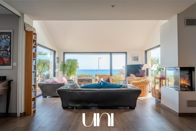 Maison - 237 m² - 7 pièces