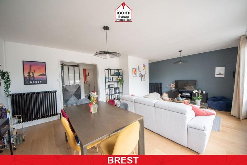 Appartement - 90 m² - 4 pièces