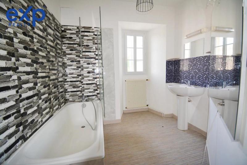 Maison de village - 215 m² - 6 pièces