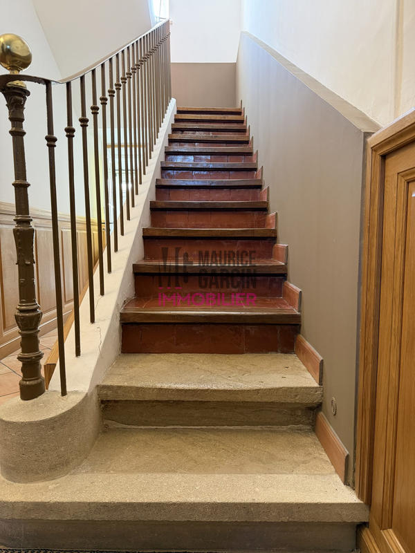 Maison - 174 m² - 7 pièces