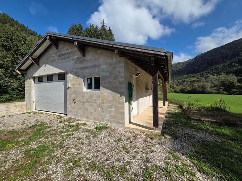 Maison - 205 m² - 9 pièces