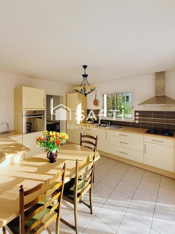 Maison - 92 m² - 5 pièces