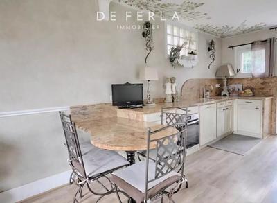 Hôtel particulier - 184 m² - 7 pièces