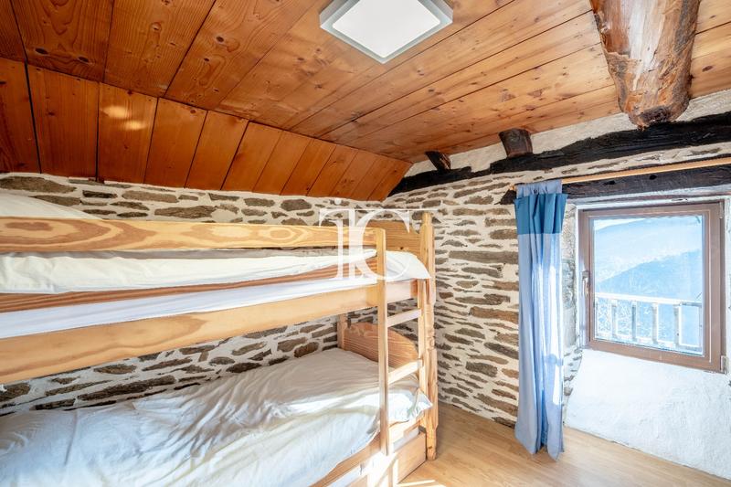 Propriété - 296 m² - 14 pièces