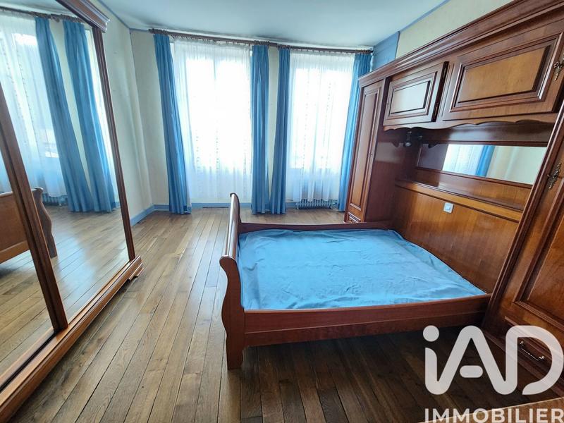 Maison - 222 m² - 7 pièces