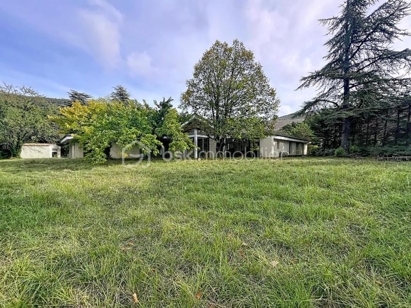 Local commercial - 430 m² - 9 pièces