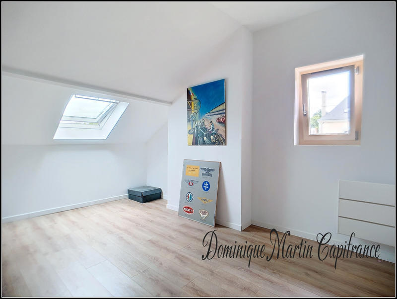 Maison - 218 m² - 10 pièces