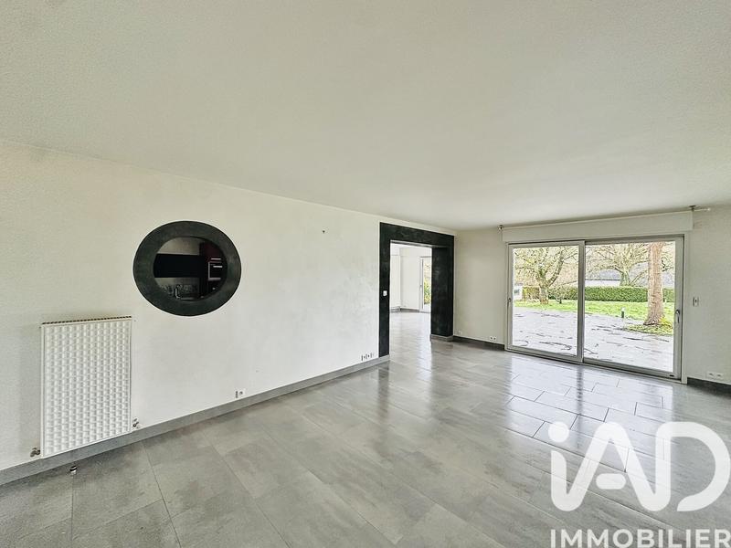 Maison - 180 m² - 8 pièces
