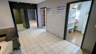 Local commercial - 114 m²