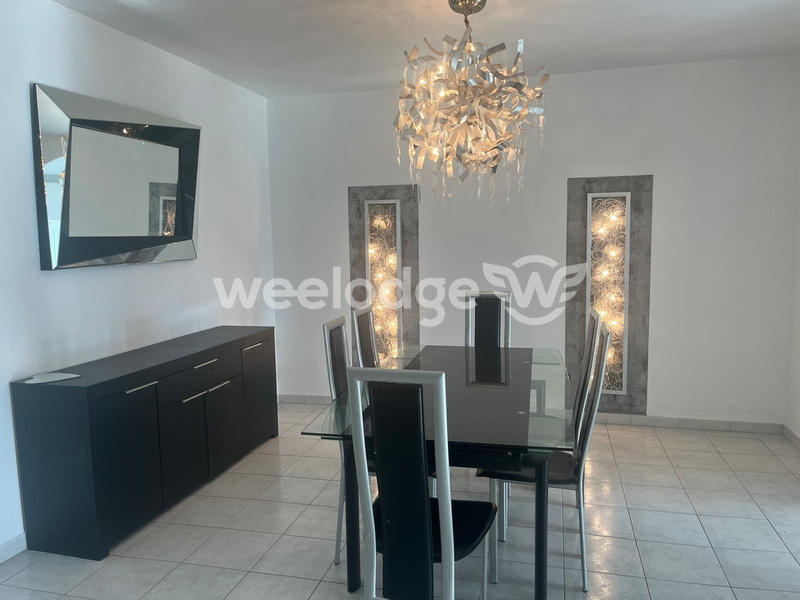 Maison - 182 m² - 7 pièces