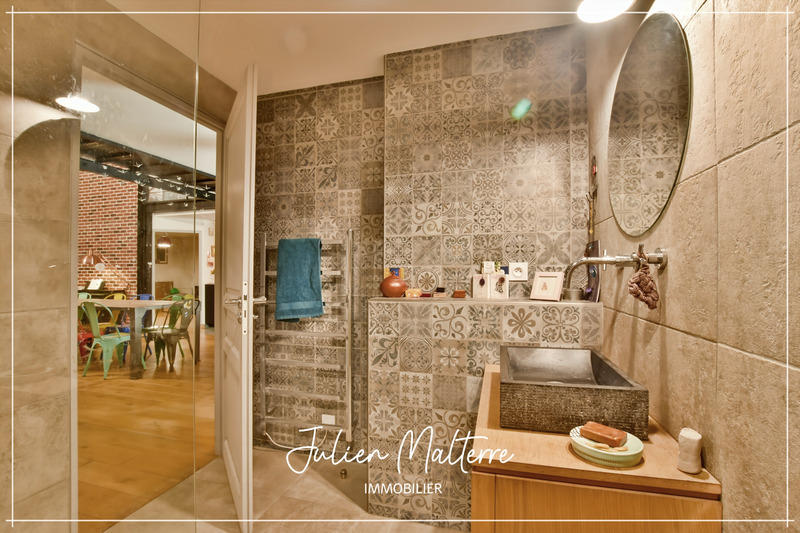 Loft - 165 m² - 7 pièces