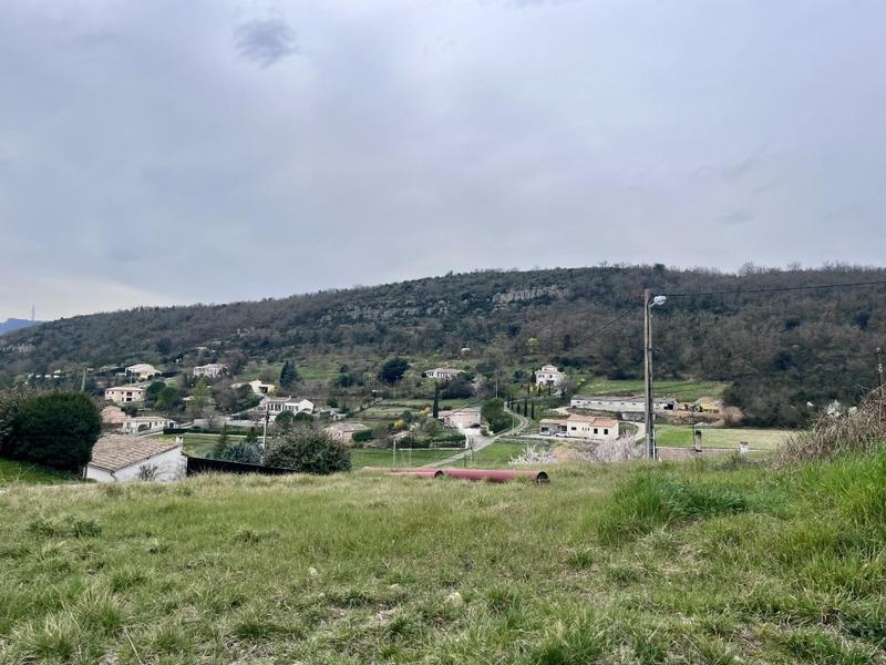 Terrain constructible - 1 000 m²