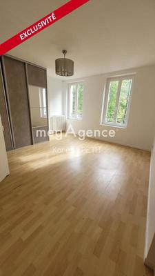 Maison - 104 m² - 4 pièces