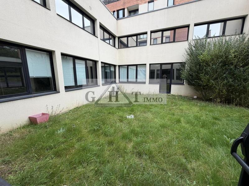 Local commercial - 311 m²