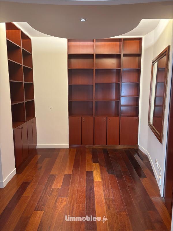 Appartement - 133 m² - 5 pièces