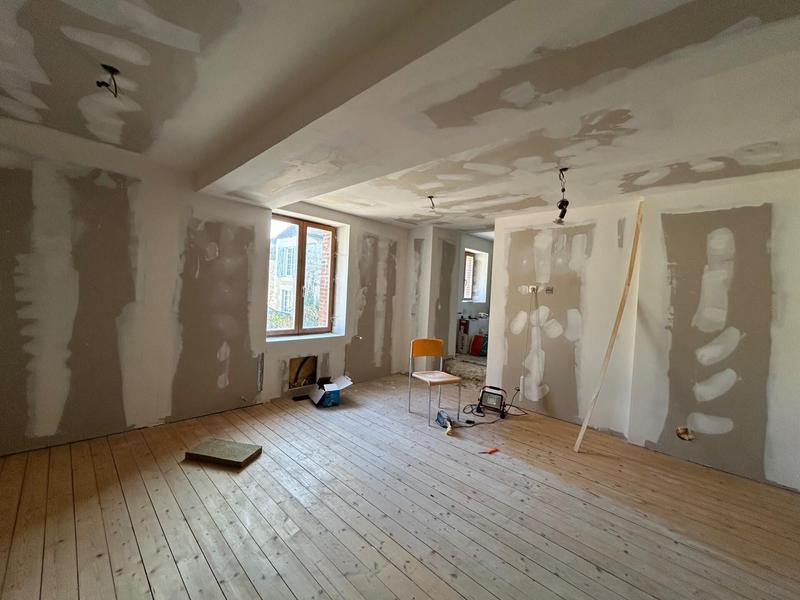 Maison - 233 m² - 7 pièces