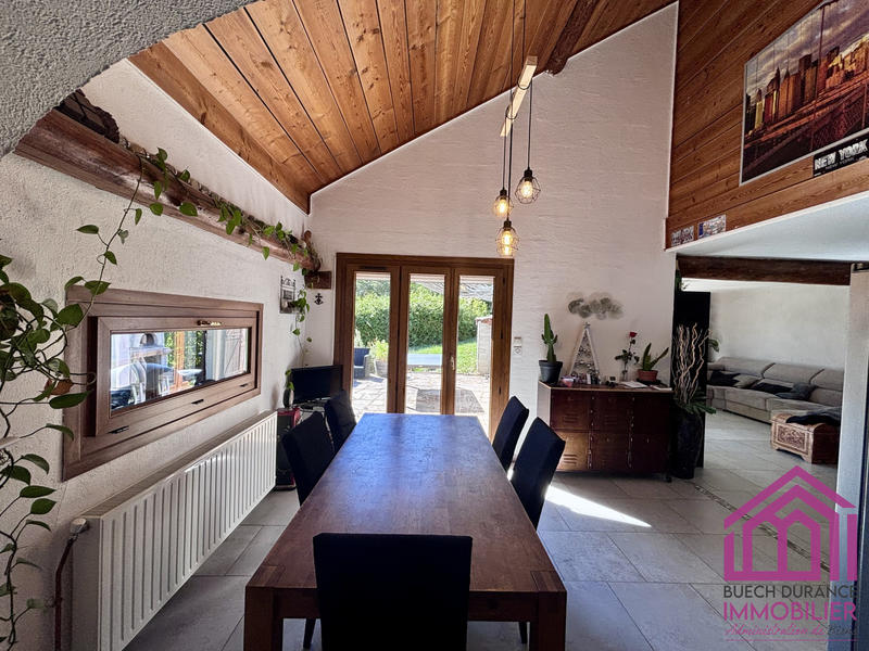 Maison - 163 m² - 6 pièces