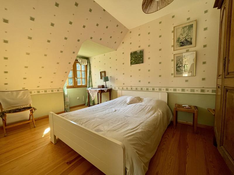 Maison ancienne - 175 m² - 8 pièces