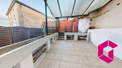 Maison - 137 m² - 9 pièces