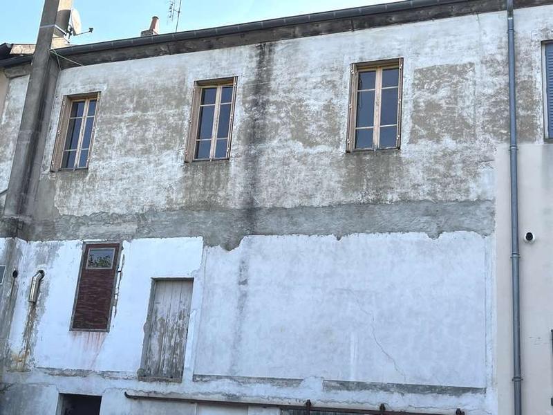 Maison - 92 m² - 8 pièces