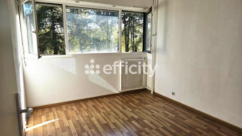 Appartement - 97 m² - 5 pièces