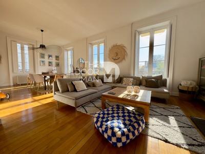 Appartement - 117 m² - 4 pièces