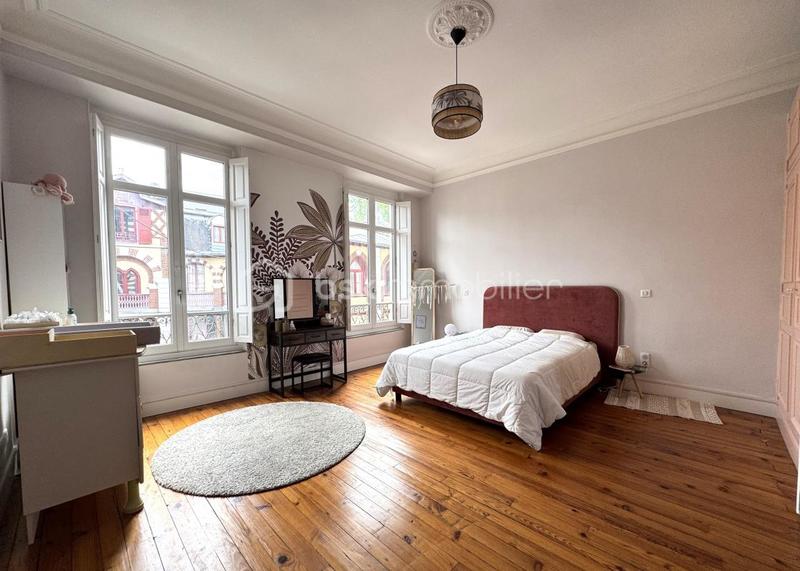 Appartement - 140 m² - 4 pièces