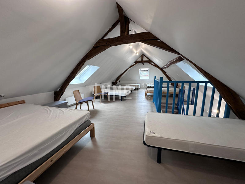 Maison - 200 m² - 7 pièces