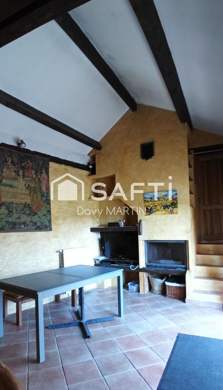 Maison - 219 m² - 8 pièces