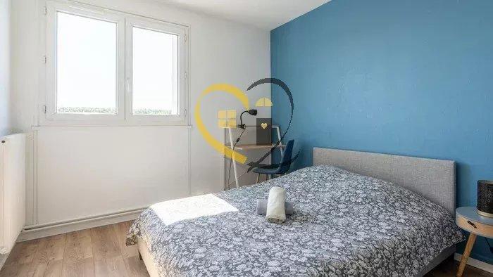 Appartement - 99 m² - 5 pièces