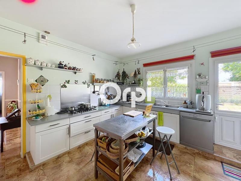 Maison - 245 m² - 9 pièces