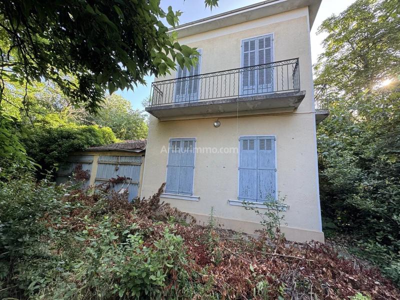 Maison - 140 m² - 9 pièces