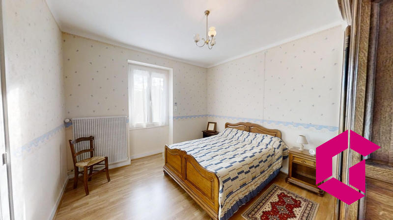 Maison - 147 m² - 11 pièces