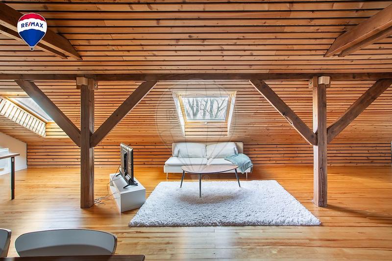 Appartement - 259 m² - 7 pièces