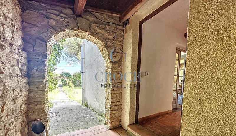 Maison traditionnelle - 236 m² - 9 pièces